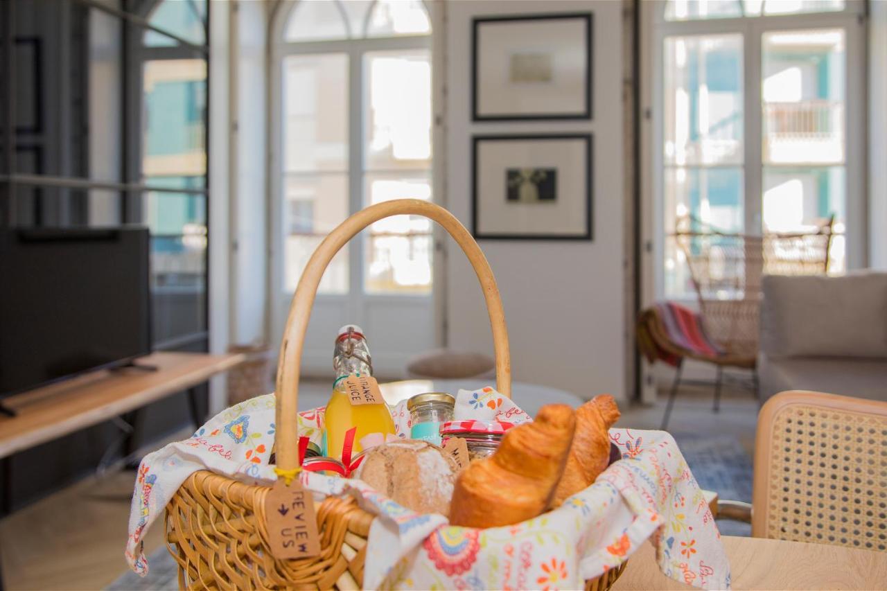 Liiiving In Porto - Luxury Beachfront Apartments Экстерьер фото