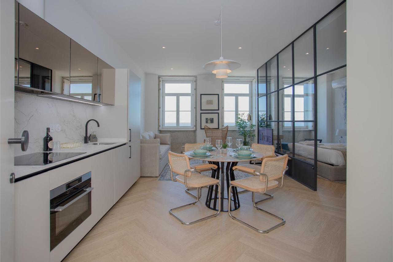 Liiiving In Porto - Luxury Beachfront Apartments Экстерьер фото