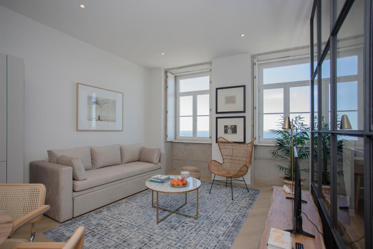 Liiiving In Porto - Luxury Beachfront Apartments Экстерьер фото