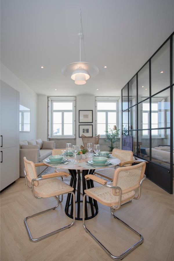 Liiiving In Porto - Luxury Beachfront Apartments Экстерьер фото