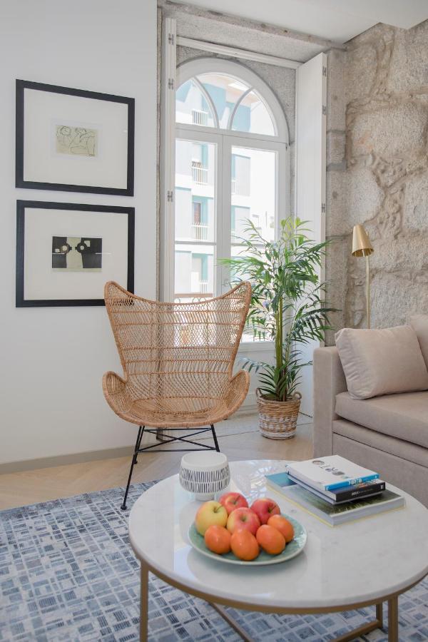 Liiiving In Porto - Luxury Beachfront Apartments Экстерьер фото