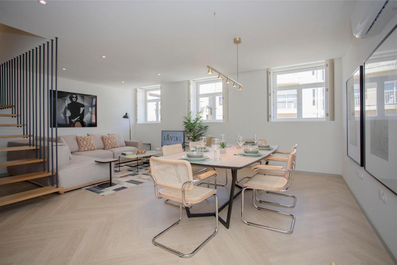 Liiiving In Porto - Luxury Beachfront Apartments Экстерьер фото